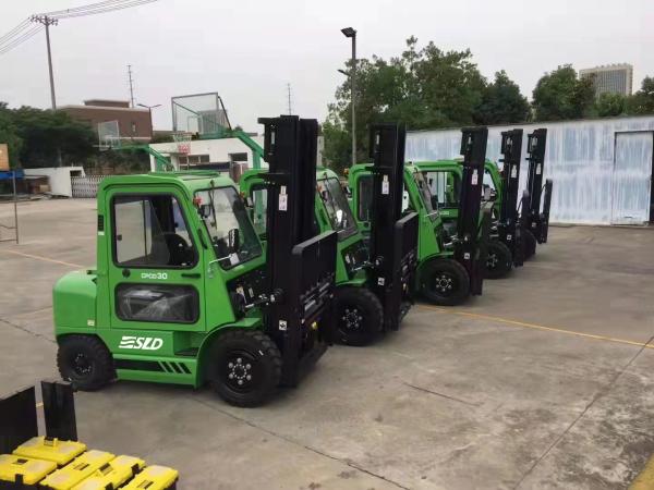 Buy cheap Lifting Height 4m 3 Ton Diesel Forklift CPCD30 With Full Closed Cabin from wholesalers