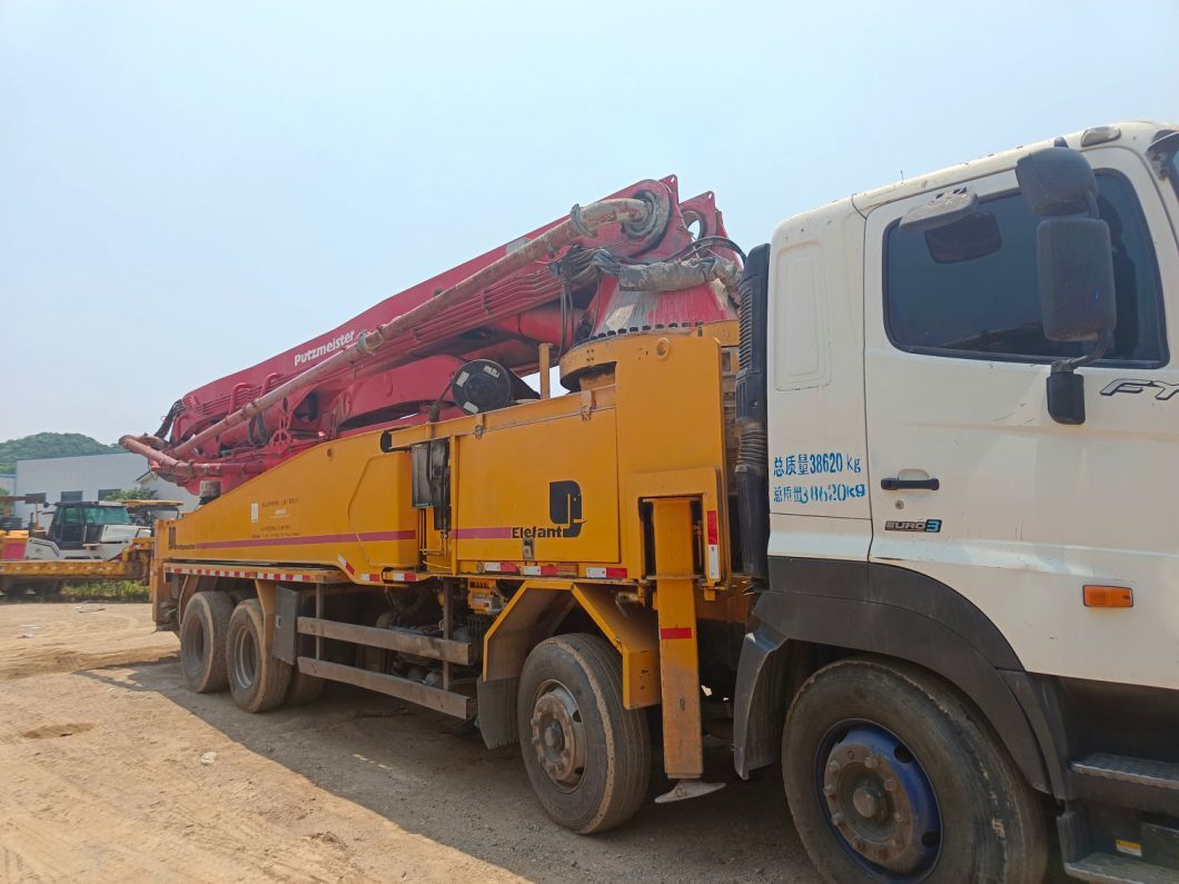 Original Used Concrete Pump Zoomlion Truck Putzmeister 42m 46m 49m 56m