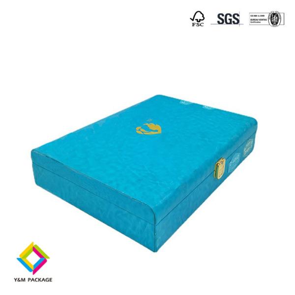 Buy cheap Cardboard Travel Case Paper Suitcase Box Luxury With Handle Upscale Suitcase Gift Box For Clothing from wholesalers