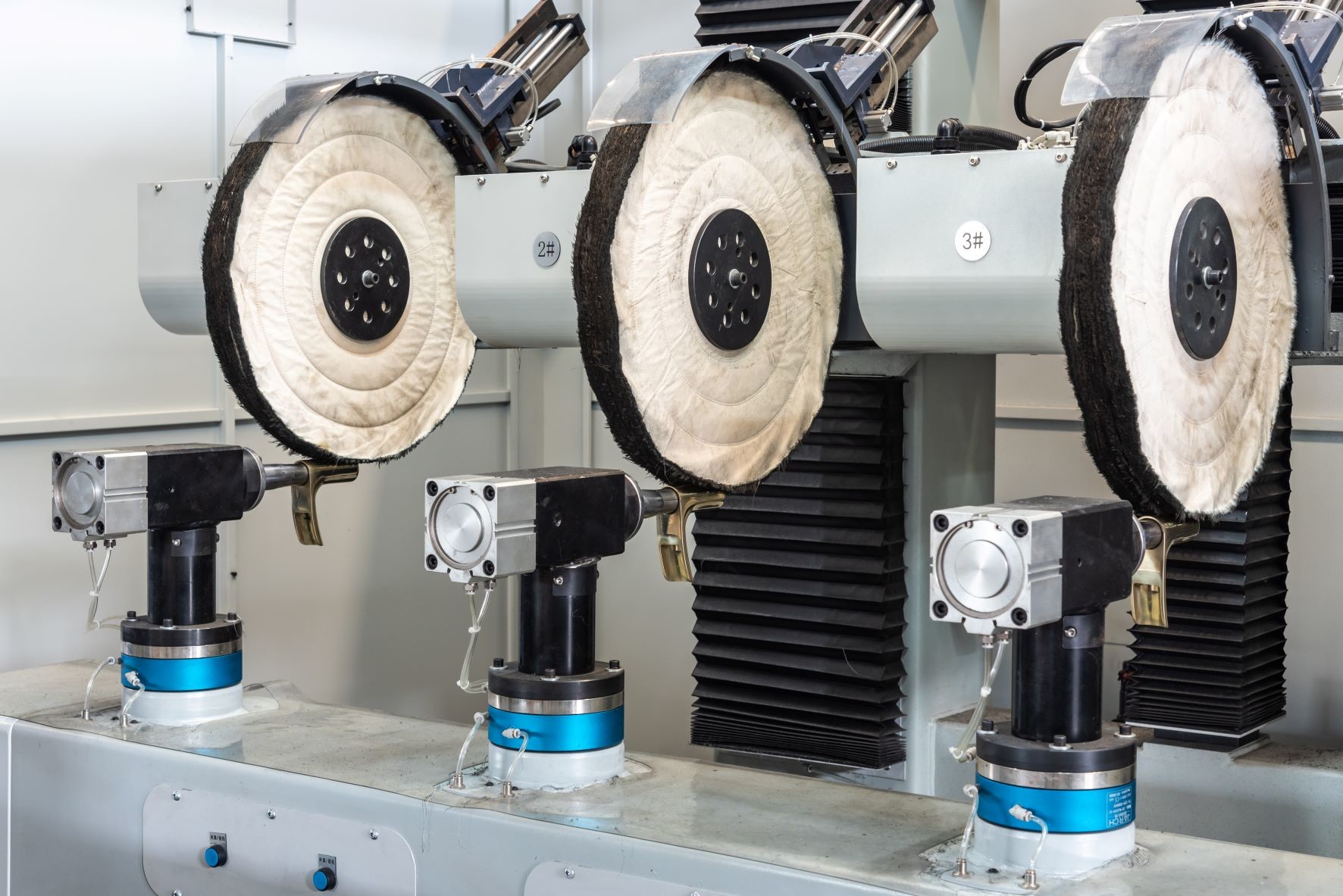 3 Axis PLC Controlled Faucet Polishing Machine For Zinc Die Casted Handle