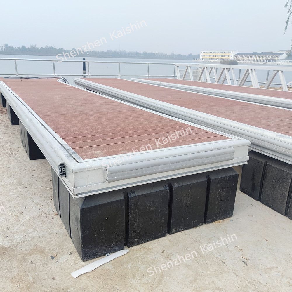 15-20 Years Lifespan Aluminum Floating Docks Floating Bridge Pontoon With Excellent Stability