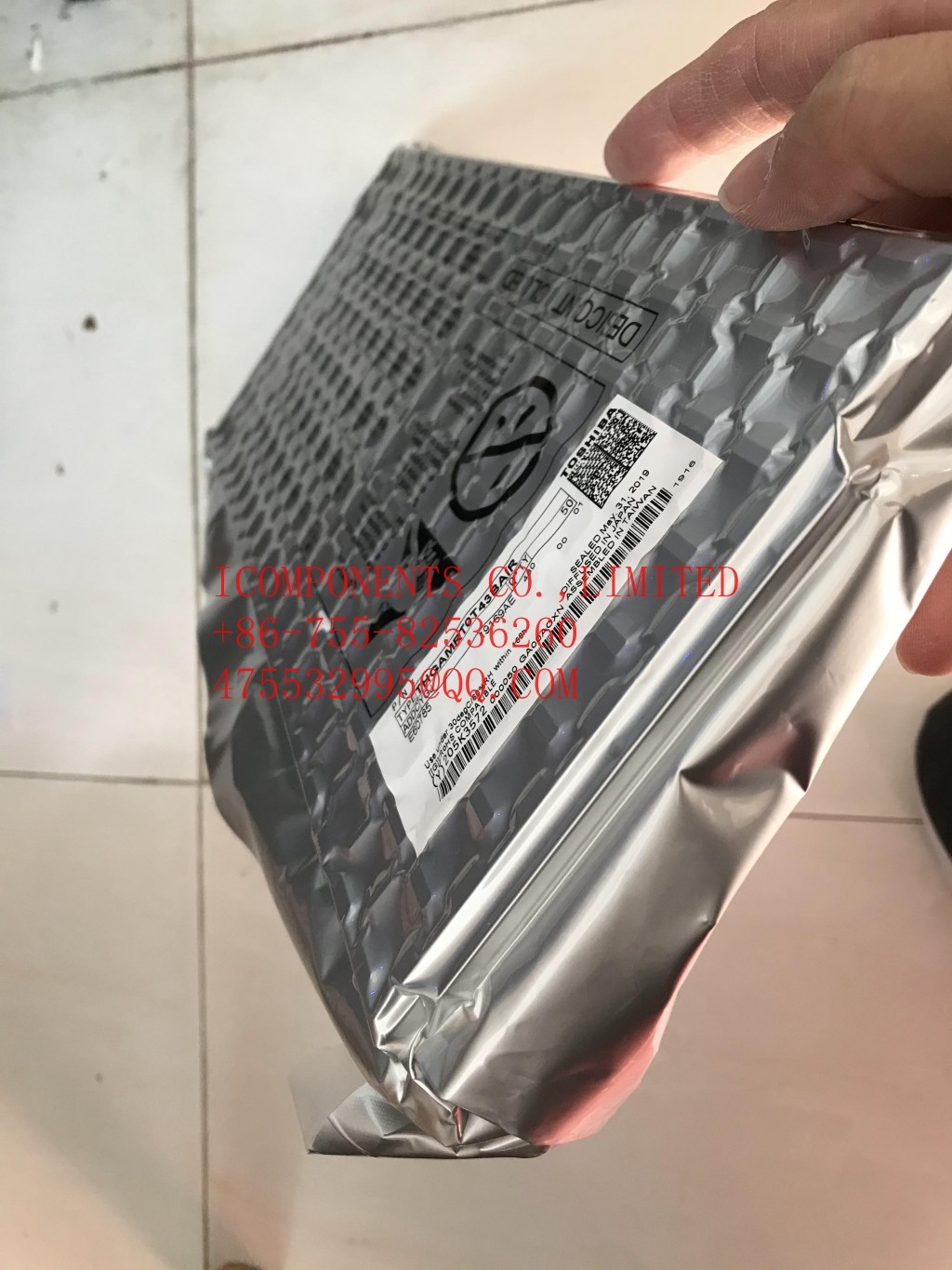 THGAF4T0N8LBAIR MLC UFS2.1 128GB 11.5x13x1.0 FBGA153 128GB NAND 15nm Universal Flash Storage v2.1 Gen 5.0 (Alt: THGAF4T