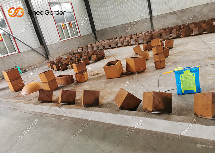 2022 Decorative Corten Steel Pant Box Metal Bending Rusty Decoration Planter in The Outdoor Patio