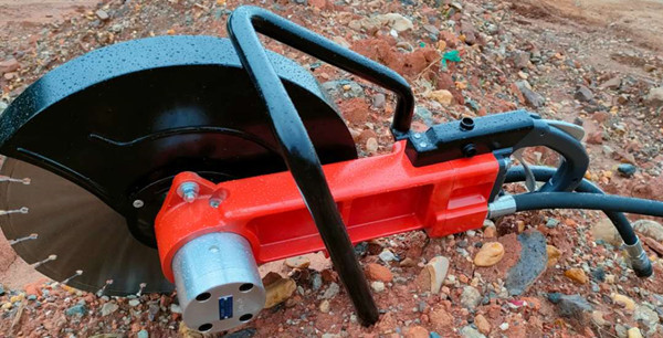 17MPa Hydraulic Cut Off Saw 4500rpm With Safe Protection Function