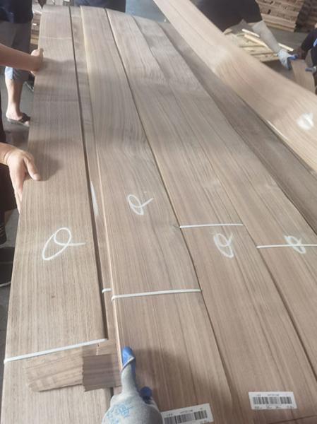 Buy cheap Panel A/B Grade American Walnut Wood Veneer Quarter Cut 245cm Length from wholesalers