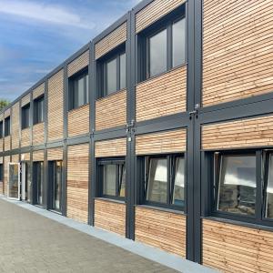 China Prefabricated House Office Space Container Modular Structure Home With Customized Floor Plan And Bathroom on sale