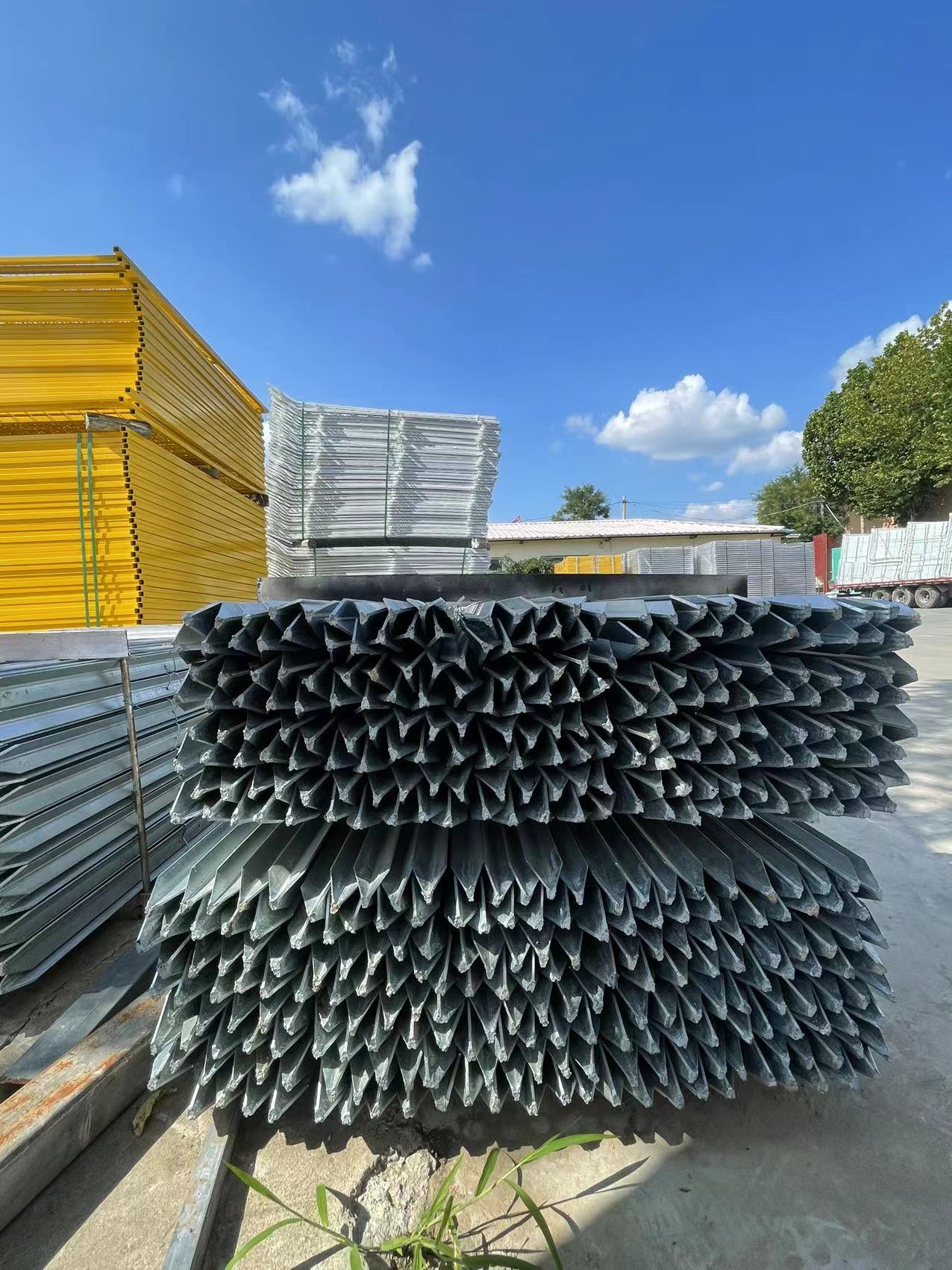 1500mm Steel Y Posts Galvanised For Garden Fence