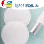 7 * 7cm Cosmetic Facial Cotton Squares Plain Pattern Customized Absorbency