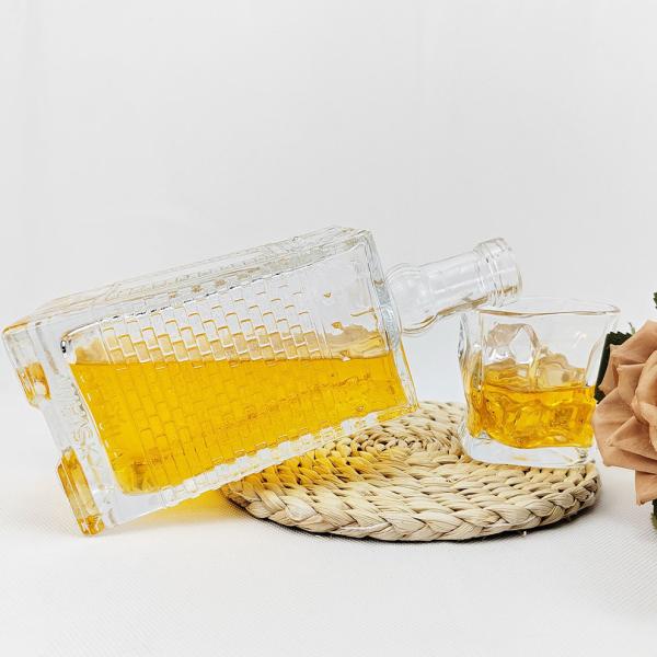 Buy cheap 680ml Square Glass Vodka Bottle with Engraved Design Customized Spirit Bottle from wholesalers