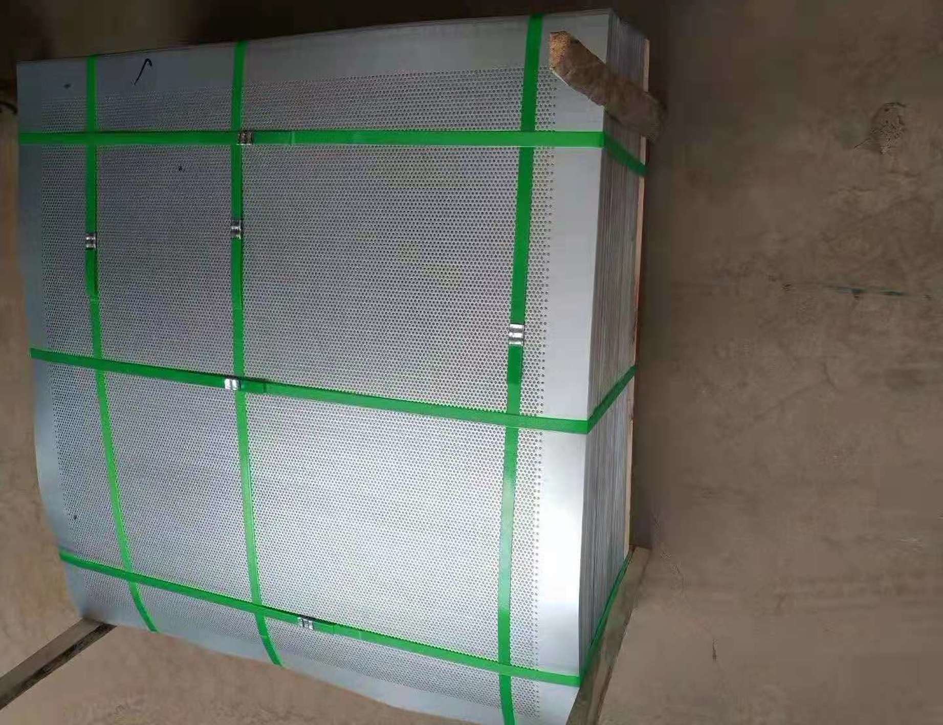 Stainless Steel 316L Perforated Metal Screens 0.2mm 20mm Round Perforated Metal