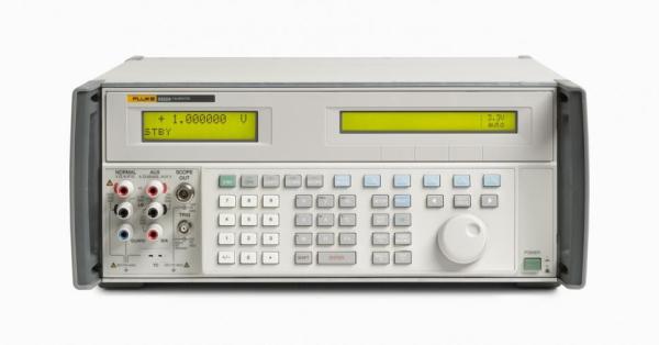 Buy cheap Multifunctional Fluke 5522A Calibrator Practical Stable High Performance from wholesalers