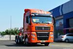 2 Driver SINOTRUK SITRAK G7 Heavy Truck 440 Horsepower 6X4type CNG Tractor Head