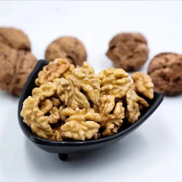 Buy cheap Walnut wholesale kernel walnut Factory price Food supplements walnuts peptide from wholesalers