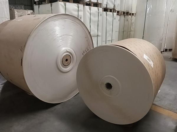 Buy cheap Heavy Duty White/Brown Kraft Paper PE Coated Glossy/Matte Finish from wholesalers