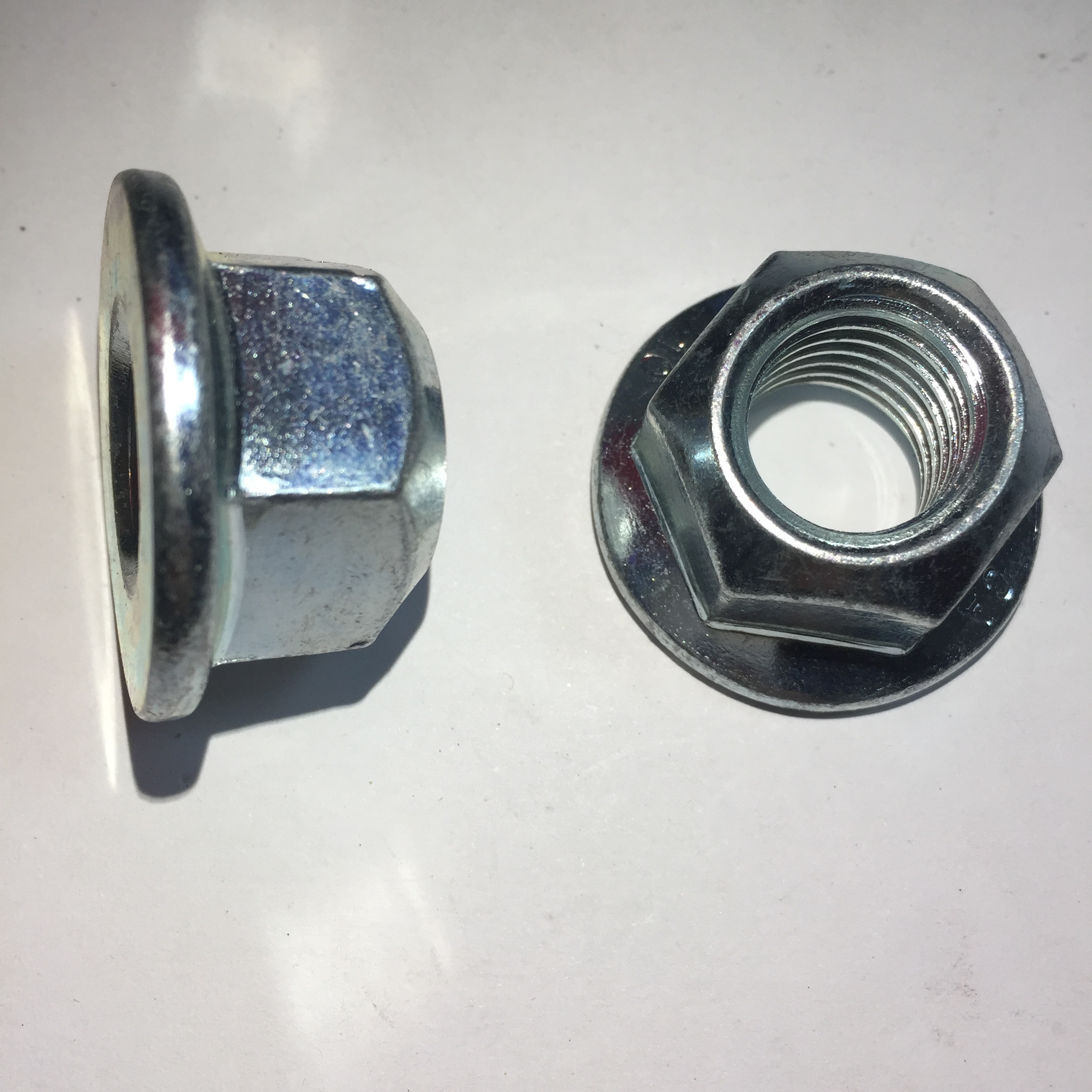 Avaiable Sample M20 M16 Din6923 Direct Fastener Carbon Stainless Steel Hex Flange Nut