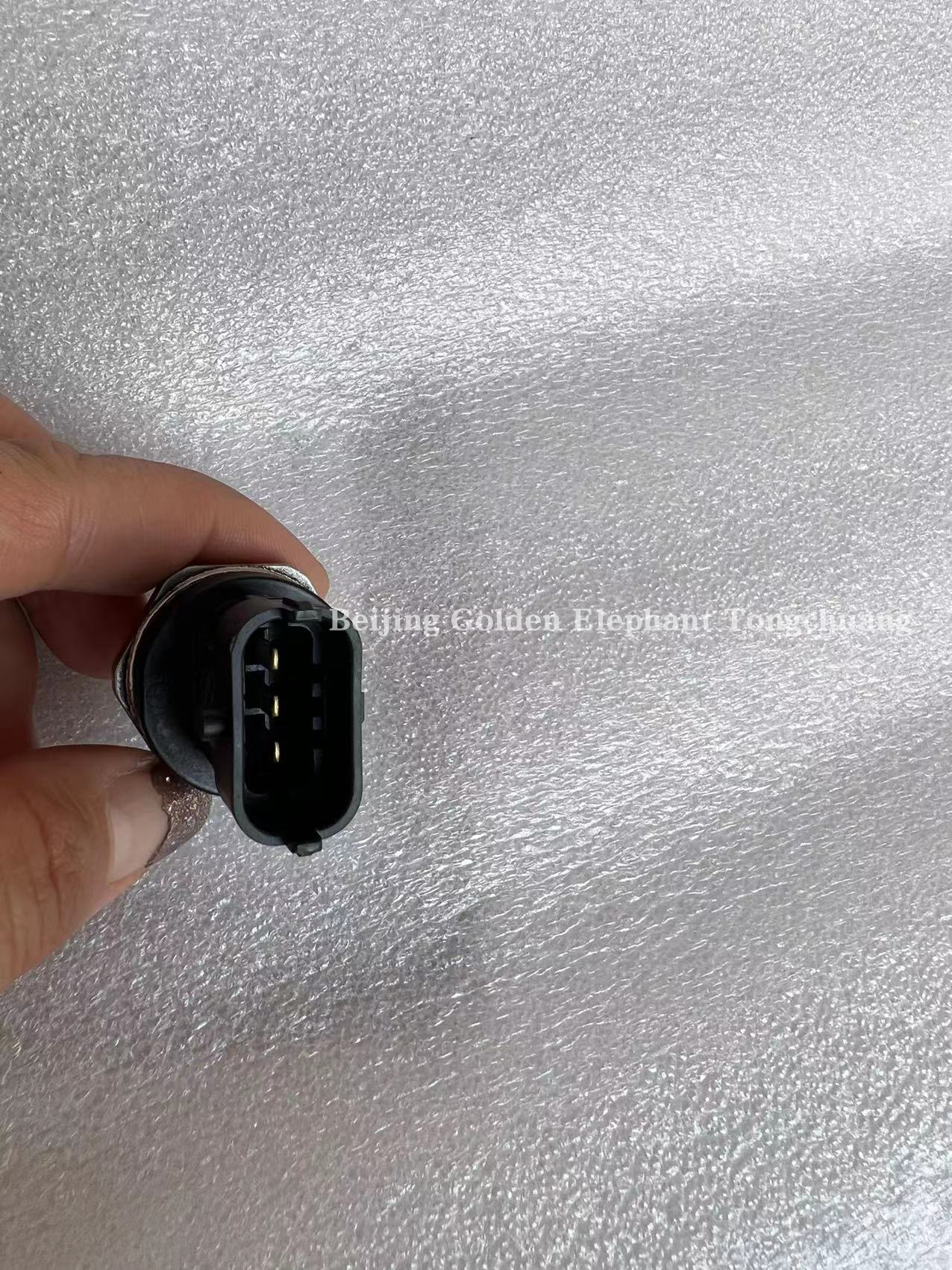 Safely Monitor Fuel Rail Pressure with Foton Aumark Tunland 5301141 0281006326 Sensor