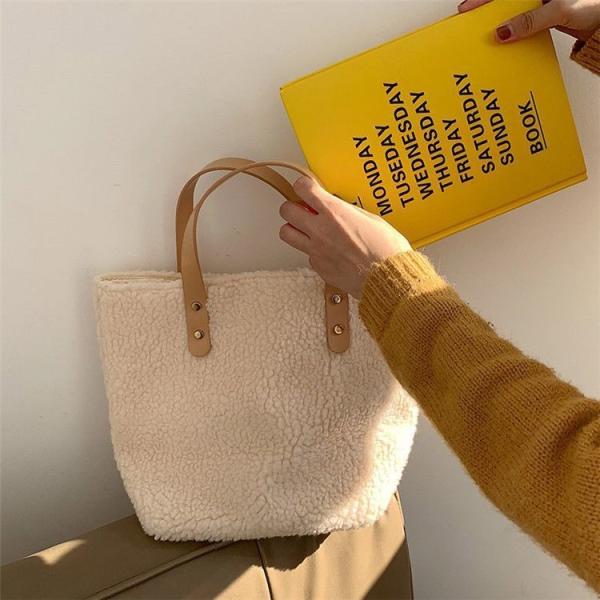 Buy cheap Women Winter Shoulder Bag Lamb Wool Warm Cross-body Hand Bag Portable Casual Beige Khaki Girls Preppy Style from wholesalers