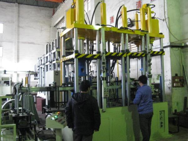 Buy cheap Pneumatic 630T Deep Draw Hydraulic Press Machine Hydraulic Metal Press Machine from wholesalers
