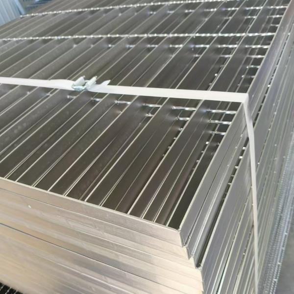 Buy cheap Pressure Welded Serrated Steel Grating Heavy Duty Drainage And Ventilation Solution from wholesalers