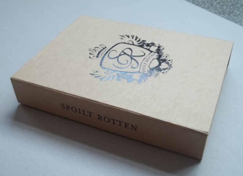 Custom magnet folding kraft paper flat pack box luxury magnetic gift box with magnet closure
