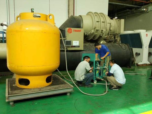 Buy cheap China Supplier Low Pressure R1233zd R123 Refrigerants Recovery Recycling Vacuum Machine from wholesalers