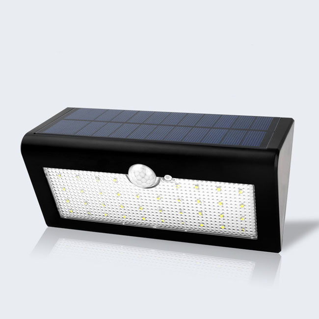 100lm/w Solar Powered LED Exterior Lights With PIR And Light Control 4W