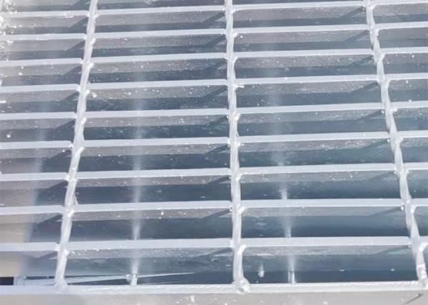 Buy cheap 50mm Height 5mm Heavy Duty hot dip galvanized Steel Bar Grating Galvanized For Construction platform Walkway from wholesalers