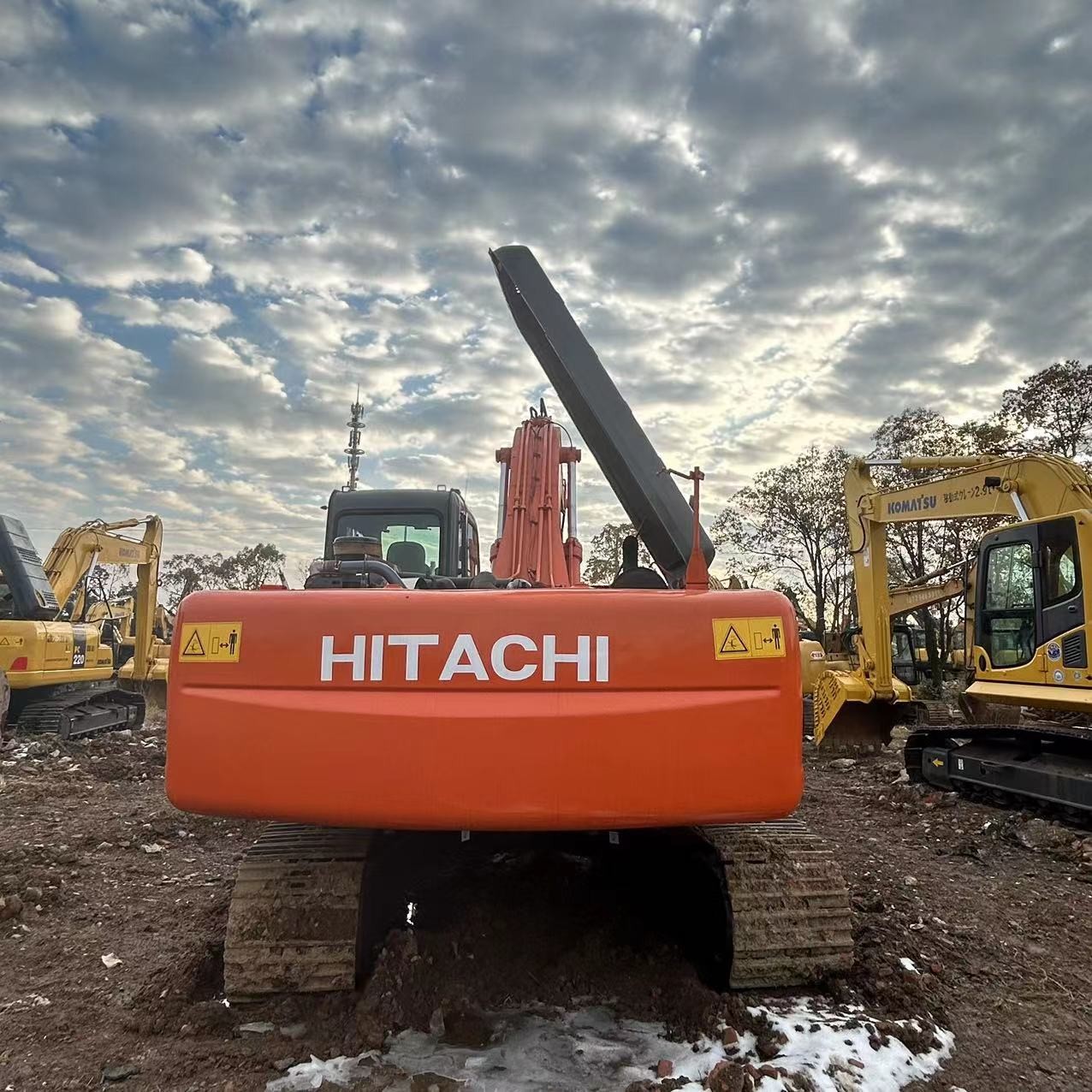 Used Excavator Original Hitachi ZX240 Secondhand Hydraulic 24ton Crawler Digger