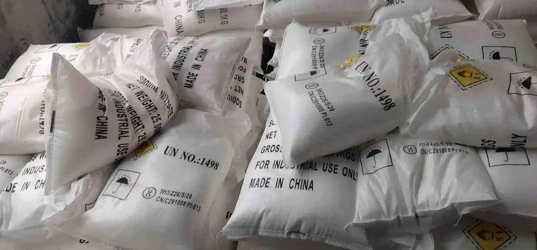 85 NaNO3 Sodium Nitrate For Metallurgical And Steelmaking Industry