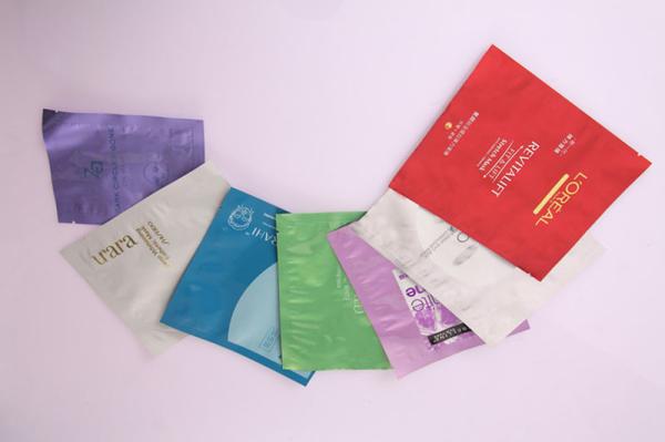 Buy cheap PET / PE / AL / PE / CPP Laminated Colored Cosmetic Packaging Bag For Face Mask Bags from wholesalers
