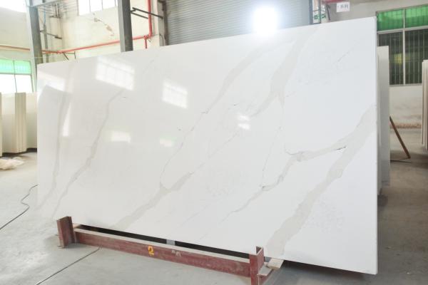 High Hardness Artifical White Calacatta Quartz Kitchen Countertop at the best