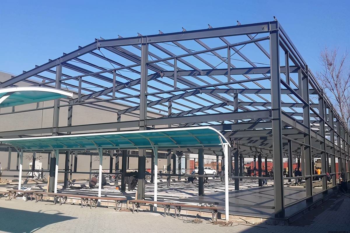 Customized Logo Steel Structure Warehouse Galvanized Ridge Cap Customization