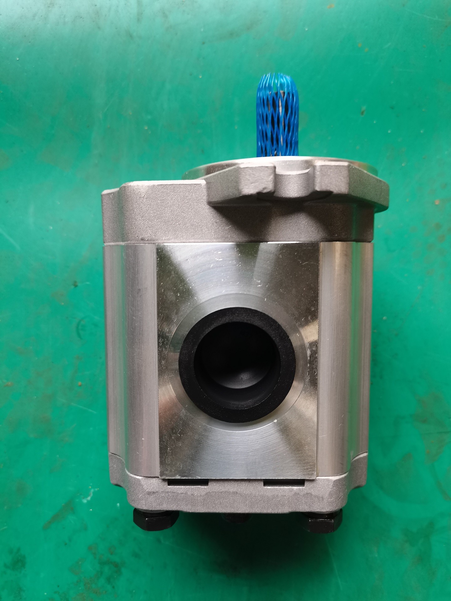 CBT-F425-ALΦ9L CBTseries aluminum gear pump for DUMP TRUCKS /FORKLIT /CRANES with high quality 9teeth