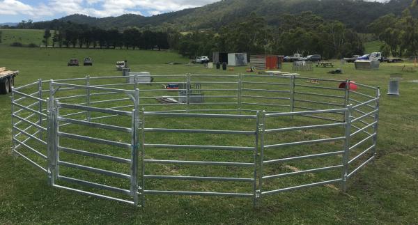 Quality Cattle Horse round Yard Panels 1.5m Gate. Locking Pins. Victoria for sale