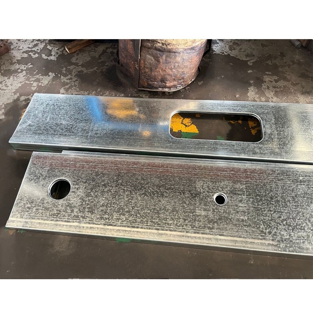 Auto Car Beam Roll Forming Machine 200mm - 400mm Width Adjustable Steel