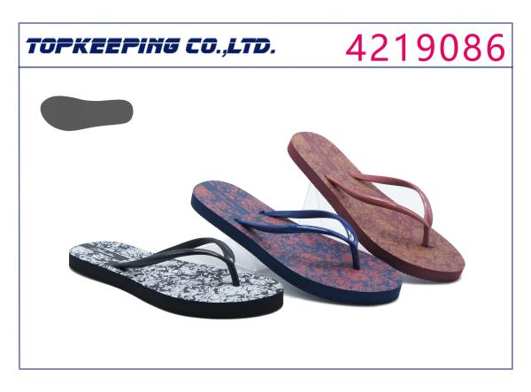 Buy cheap PE Womens Thong Slippers Basic White And Black from wholesalers