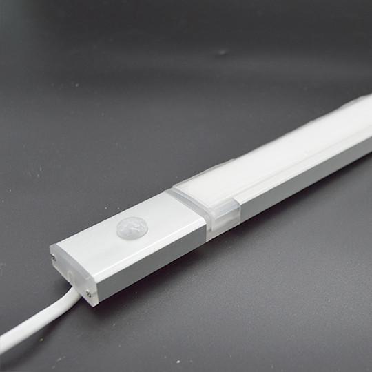 Buy cheap Length 300mm Thin Led Under Cabinet Lighting , 300-350lm Kitchen Cabinet Light Fittings from wholesalers