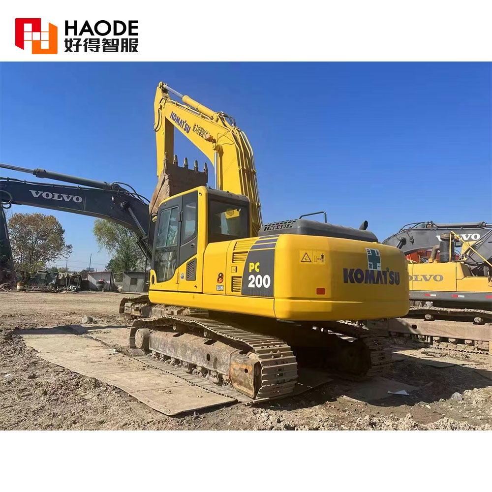 103 KW Komatsu SAA6D107E-1 Hydraulic Valve Used PC200-8 20t Excavator with Mini Bucket