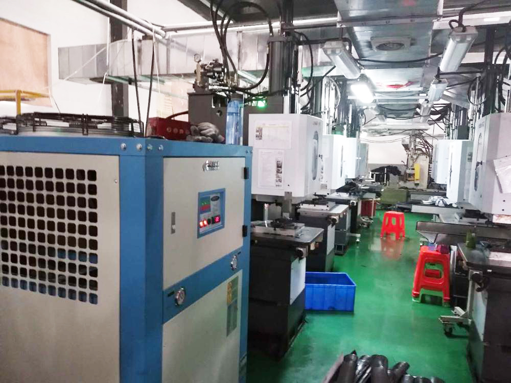 Customers' Requirements D Type Marine Boat Rubber Fender for Dock and Ship Bumper