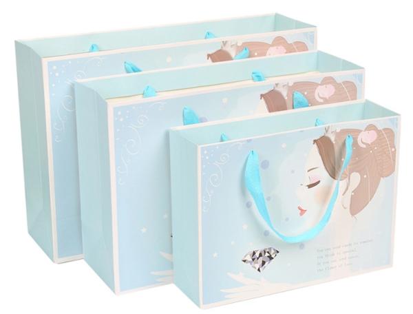 Buy cheap Fashionable Paper Shopping Bags Art Paper Material Any Logo Available from wholesalers