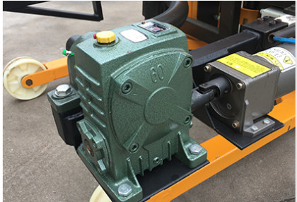 Self Locking 800mm Electric Hydraulic Drum Barrel Lifter Forklift Type 180 Degree Rolling