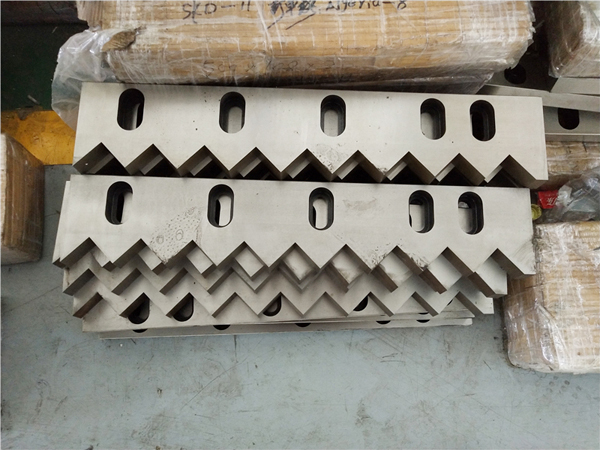 Sustainable Plastic Auxiliary Machinery 48-68 Hrc Grinder Machine Blade