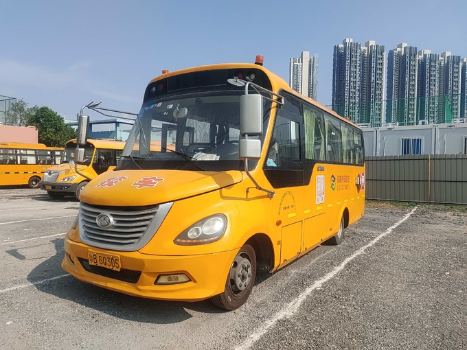 King Long 32 Seater Bus Second Hand School Bus Yellow Diesel Fuel Type
