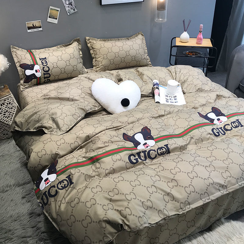 Modern Style Queen or King Size Bedding Set with Polyester Duvet Cover and Pillowcase