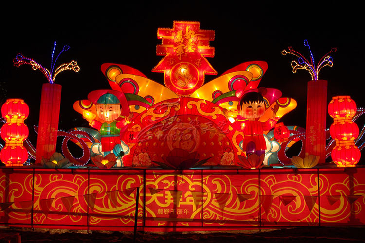 Electric Silk Fabric Chinese Lanterns Dinosaur Shaped For New Year Show