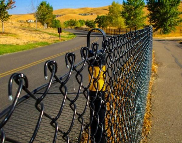 Buy cheap 6x6 Steel Chain Link Fencing Galvanized Pvc Coated Farm from wholesalers