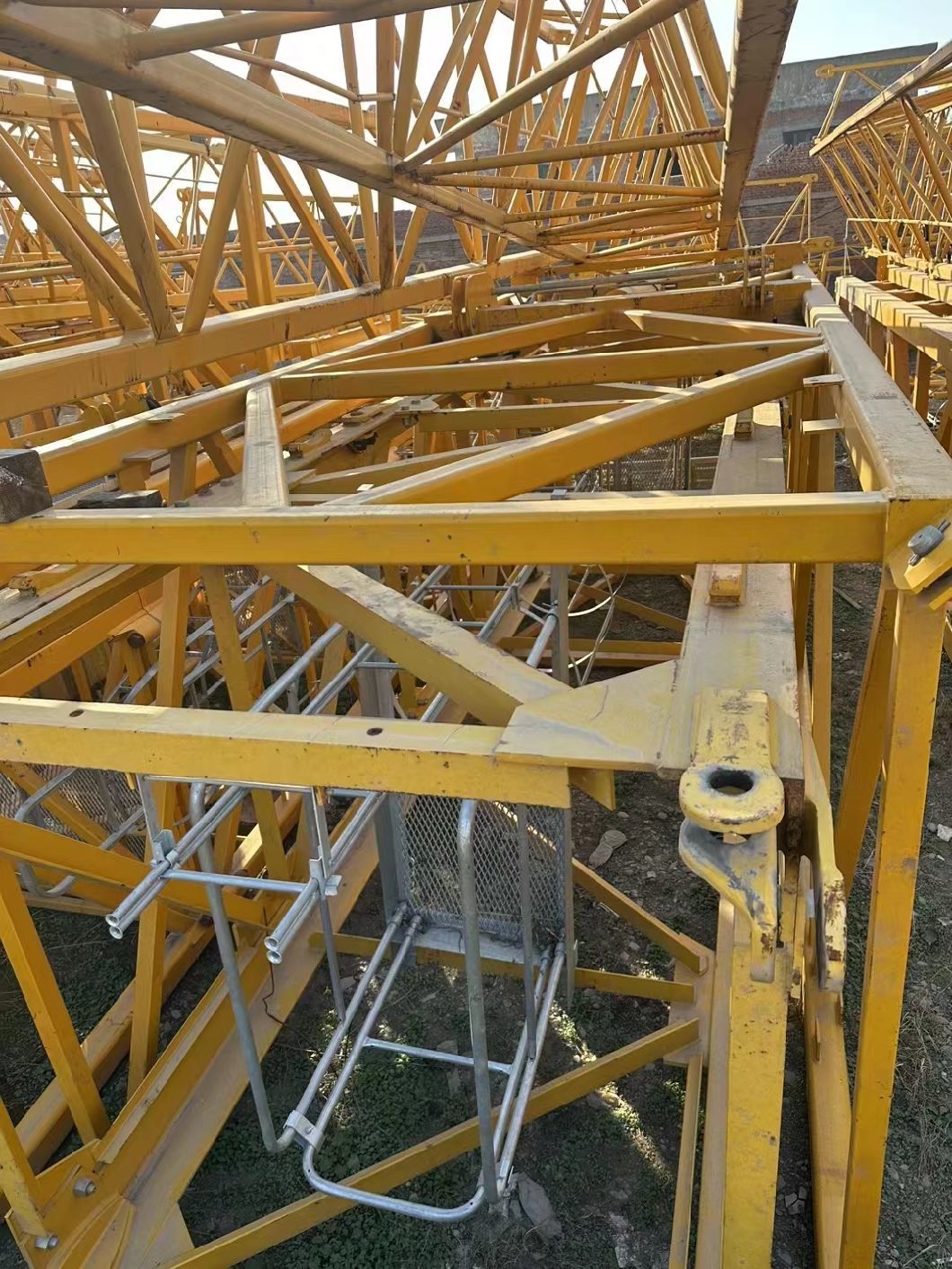 Second Hand Tower Crane 19 Years, The Piece of Good Disassembly
