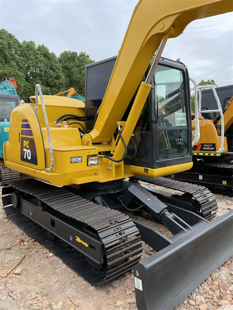 6500 KG Operating Weight Komatsu PC70-8 Excavator Japan Original 7 Ton for Good Health