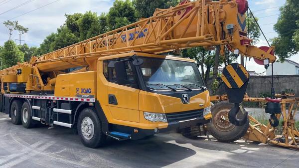 Buy cheap 25 Ton Used Truck Cranes Second Hand XCMG Truck Crane from wholesalers