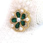 Golden round pearl brooch , womens brooch pins Petal Shape 4.8cm Size